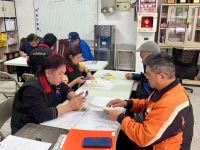 縣府檢測員下鄉協助公所收件